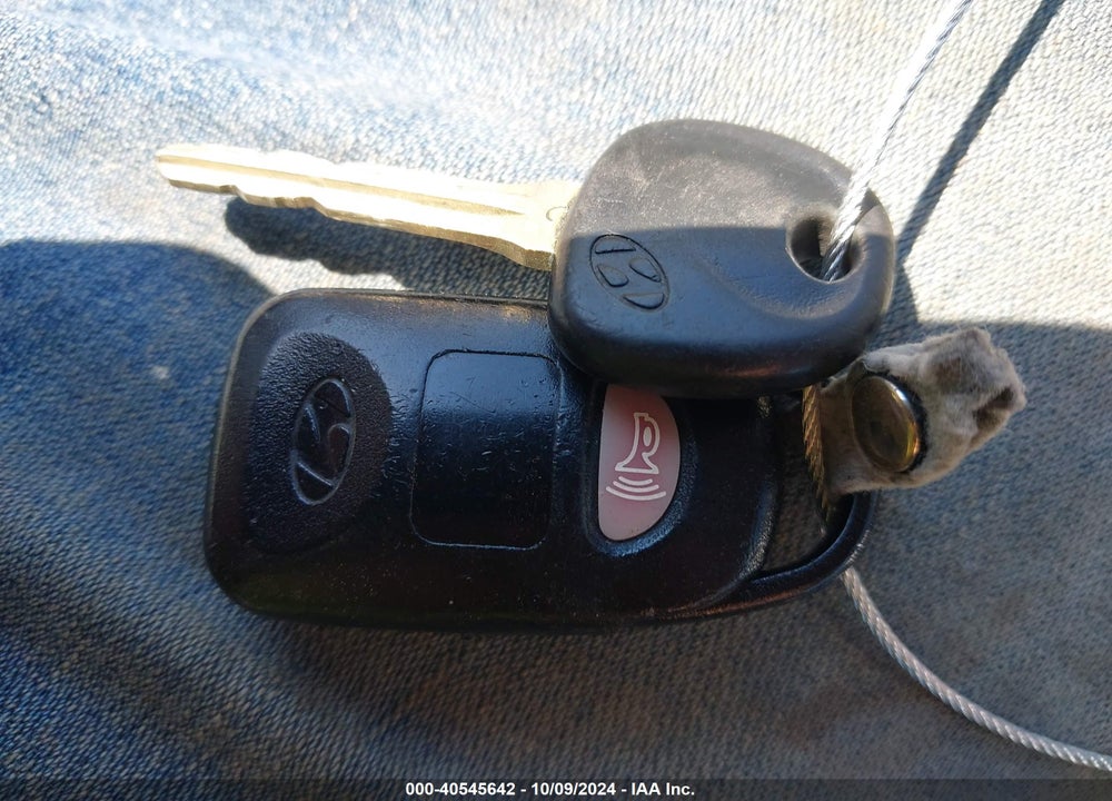 2012 HYUNDAI ELANTRA GLS VIN: 5NPDH4AE1CH147494