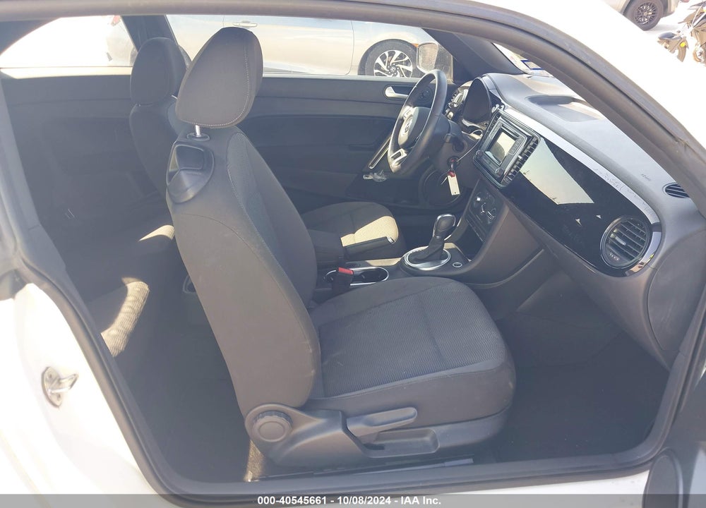 2016 VOLKSWAGEN BEETLE 1.8T S VIN: 3VWF17AT3GM627823