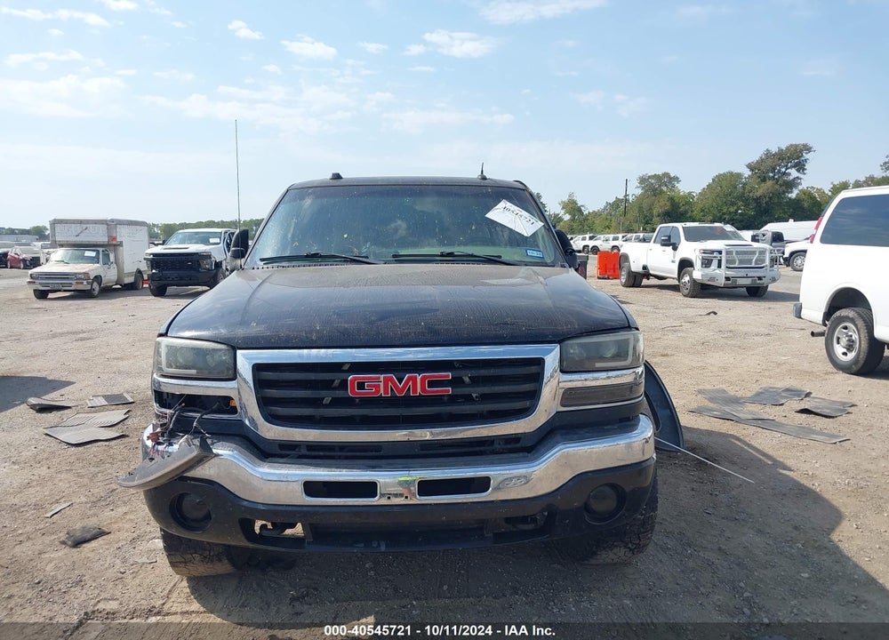 2005 GMC SIERRA 2500HD SLT VIN: 1GTHK23275F859452
