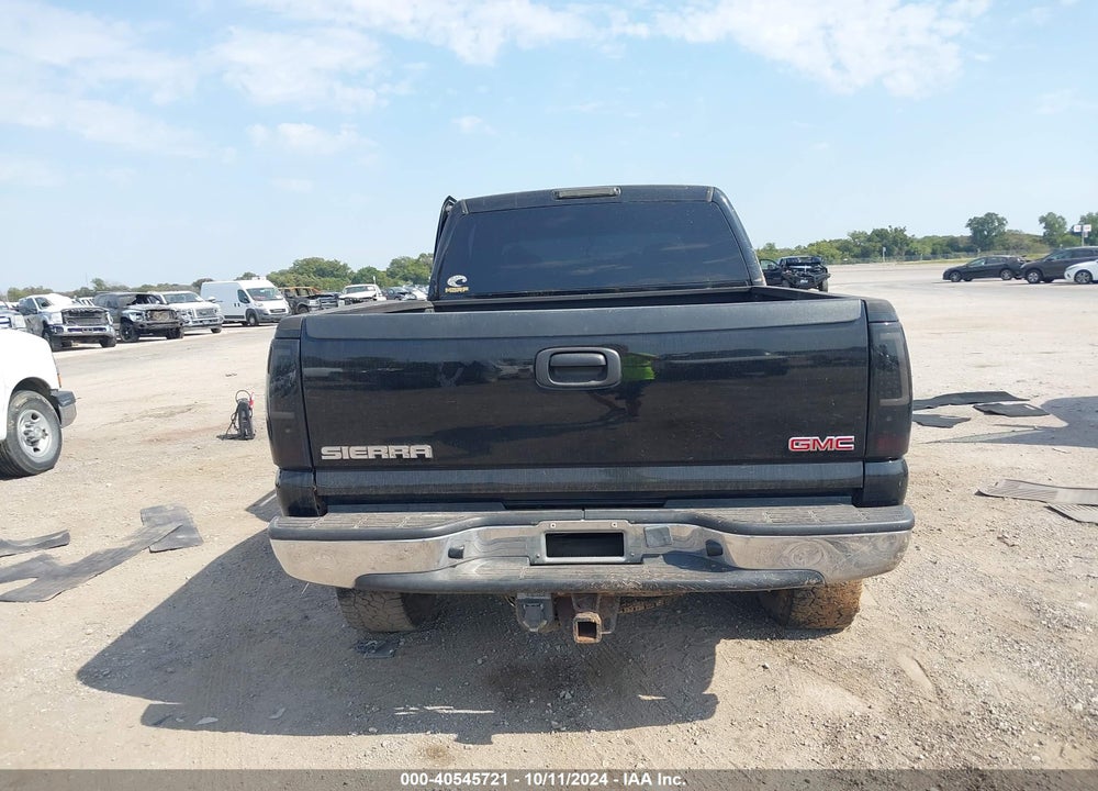 2005 GMC SIERRA 2500HD SLT VIN: 1GTHK23275F859452