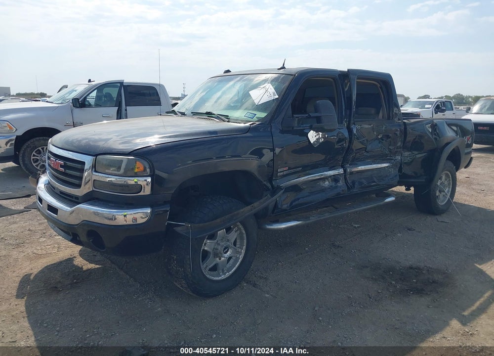 2005 GMC SIERRA 2500HD SLT VIN: 1GTHK23275F859452