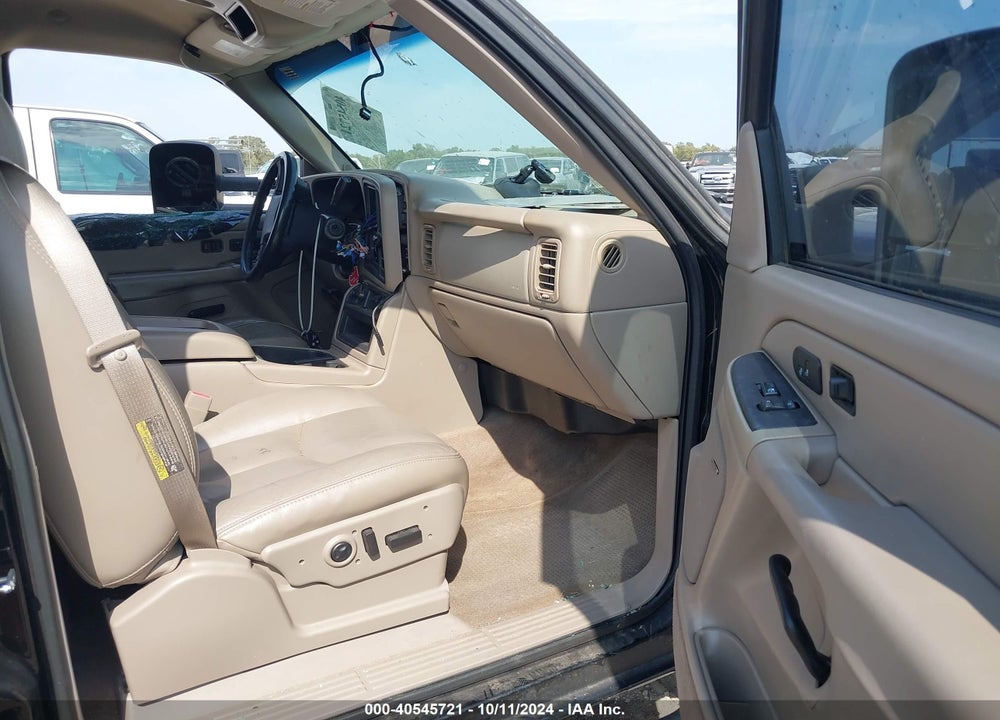 2005 GMC SIERRA 2500HD SLT VIN: 1GTHK23275F859452
