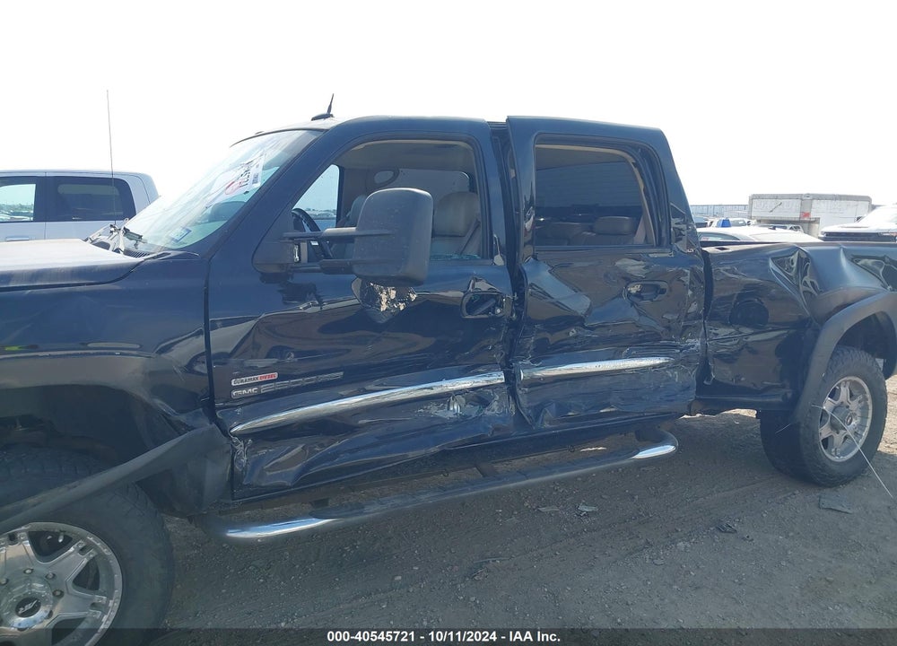 2005 GMC SIERRA 2500HD SLT VIN: 1GTHK23275F859452