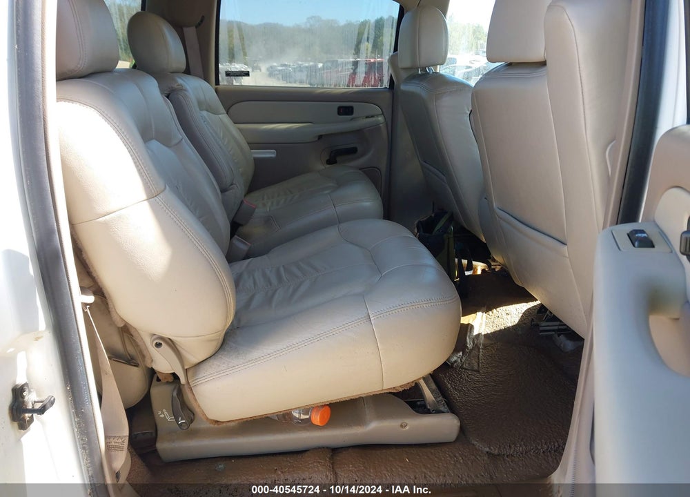 2002 CHEVROLET SUBURBAN 1500 LT VIN: 3GNFK16Z12G243886