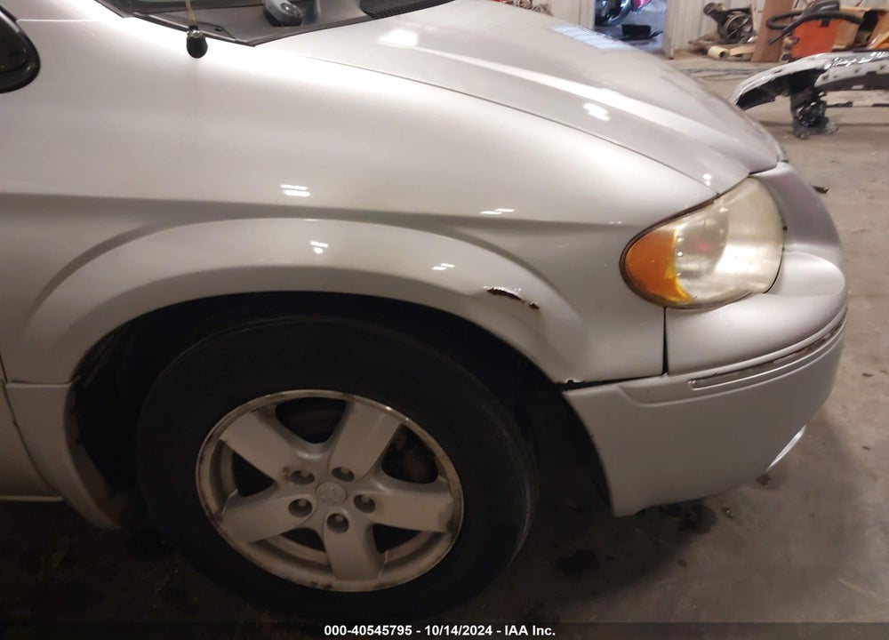 2005 CHRYSLER TOWN & COUNTRY LIMITED VIN: 2C8GP64L95R164361