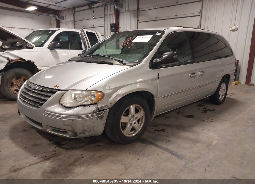 2005 CHRYSLER TOWN & COUNTRY LIMITED VIN: 2C8GP64L95R164361