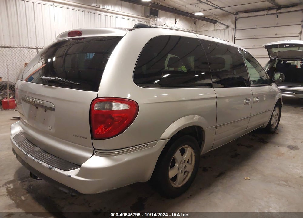 2005 CHRYSLER TOWN & COUNTRY LIMITED VIN: 2C8GP64L95R164361