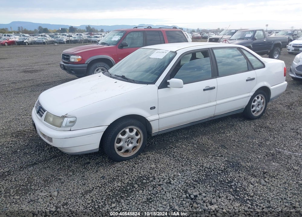 1995 VOLKSWAGEN PASSAT GLX VIN: WVWEE83A2SE071068