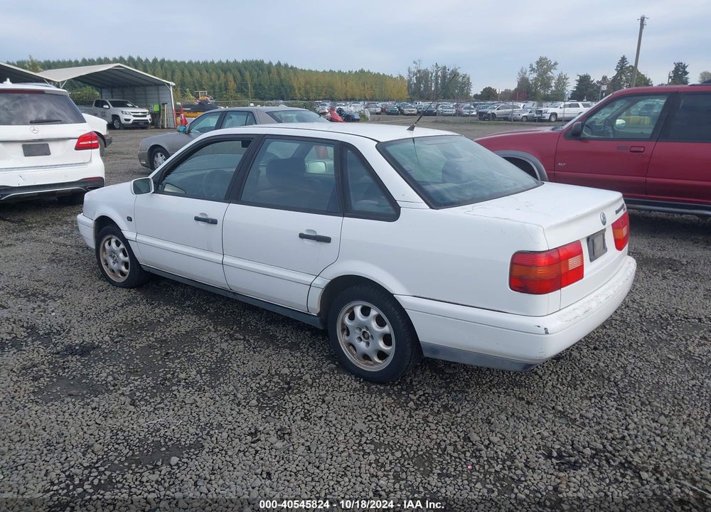1995 VOLKSWAGEN PASSAT GLX VIN: WVWEE83A2SE071068