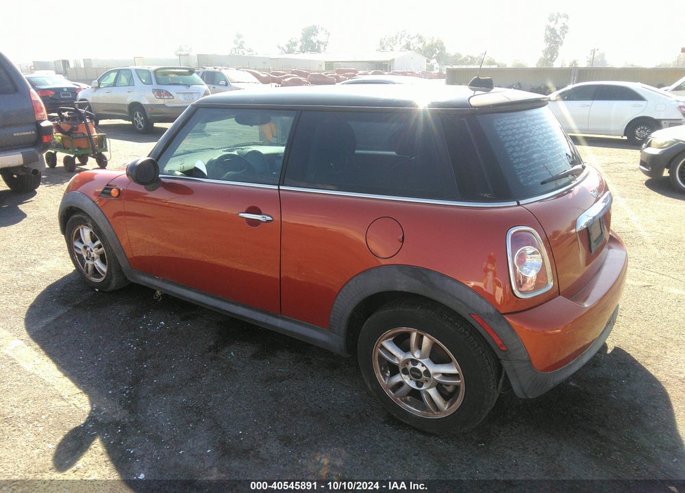 2013 MINI HARDTOP COOPER VIN: WMWSU3C5XDT677743