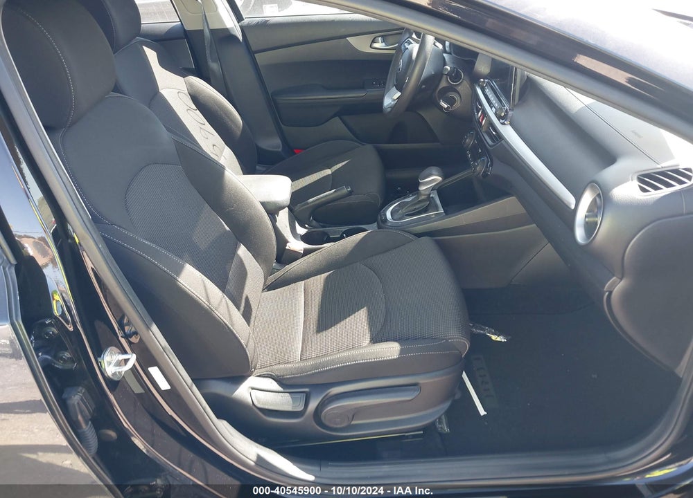 2019 KIA FORTE LXS VIN: 3KPF24AD1KE059341