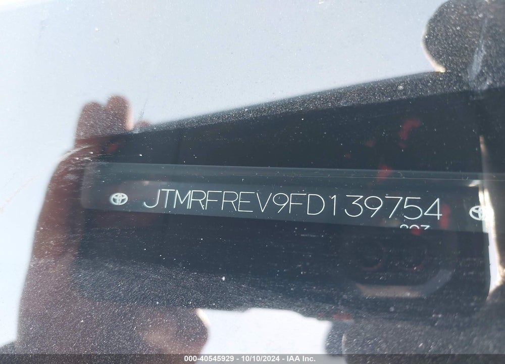 2015 TOYOTA RAV4 XLE VIN: JTMRFREV9FD139754