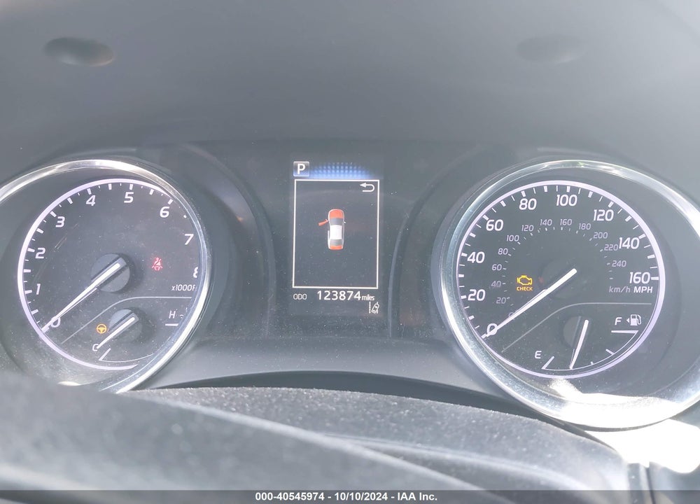 2019 TOYOTA CAMRY SE VIN: 4T1B11HK7KU228196