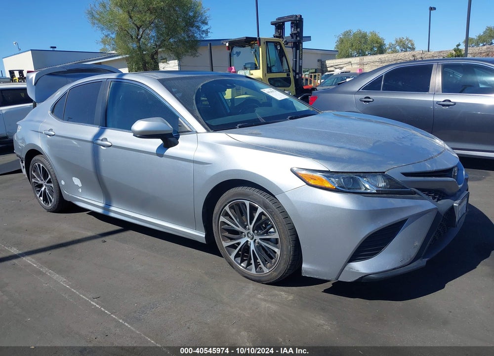 2019 TOYOTA CAMRY SE VIN: 4T1B11HK7KU228196
