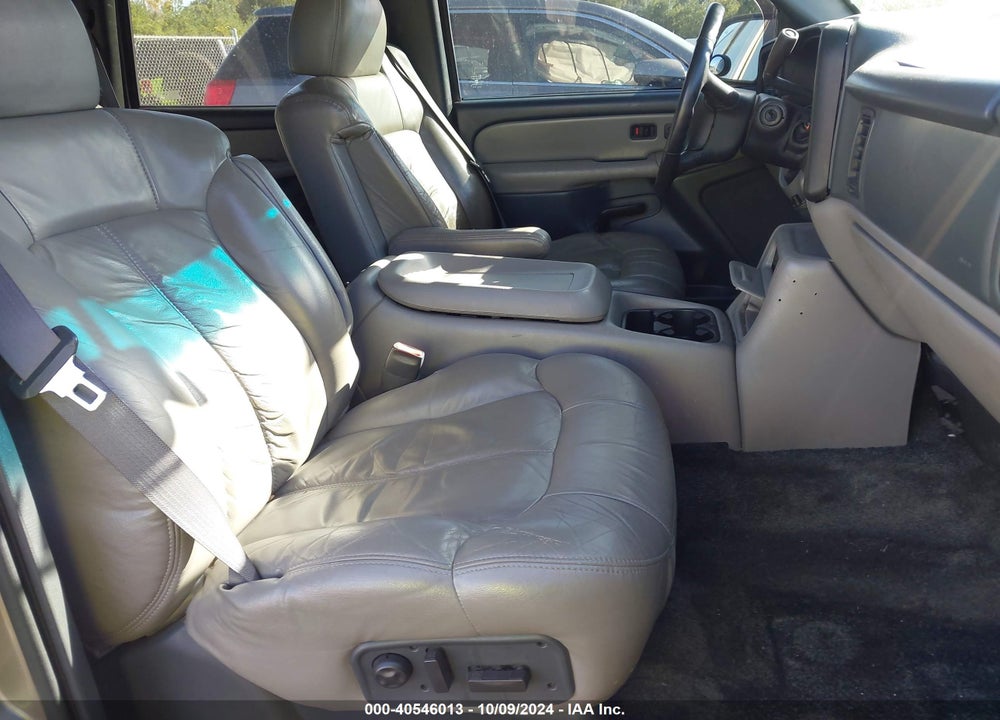 2001 CHEVROLET TAHOE LT VIN: 1GNEK13T61J267190