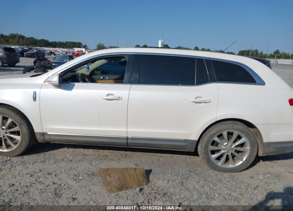 2010 LINCOLN MKT ECOBOOST VIN: 2LMHJ5AT7ABJ28080
