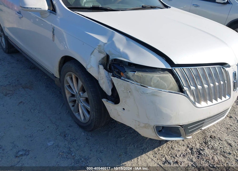 2010 LINCOLN MKT ECOBOOST VIN: 2LMHJ5AT7ABJ28080