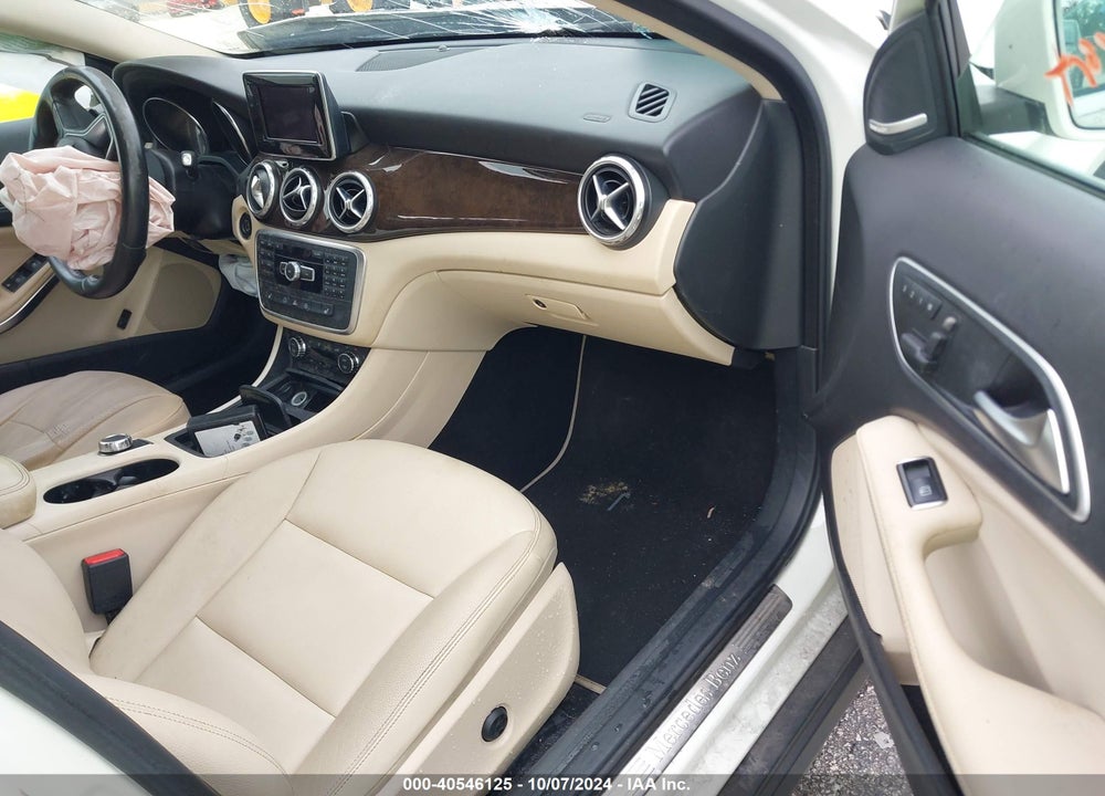 2015 MERCEDES-BENZ GLA 250 VIN: WDCTG4EB1FJ146527