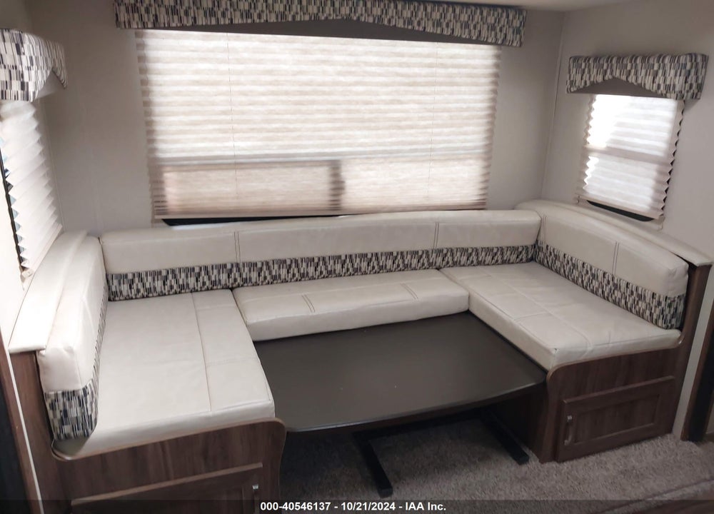 2017 EVERGREEN RV IGO 235RB VIN: 5ZWTGGE22H1010452