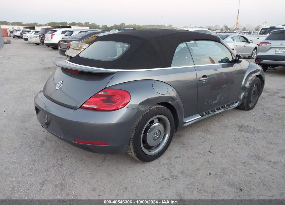 2013 VOLKSWAGEN BEETLE VIN: 3VW5X7AT5DM802918