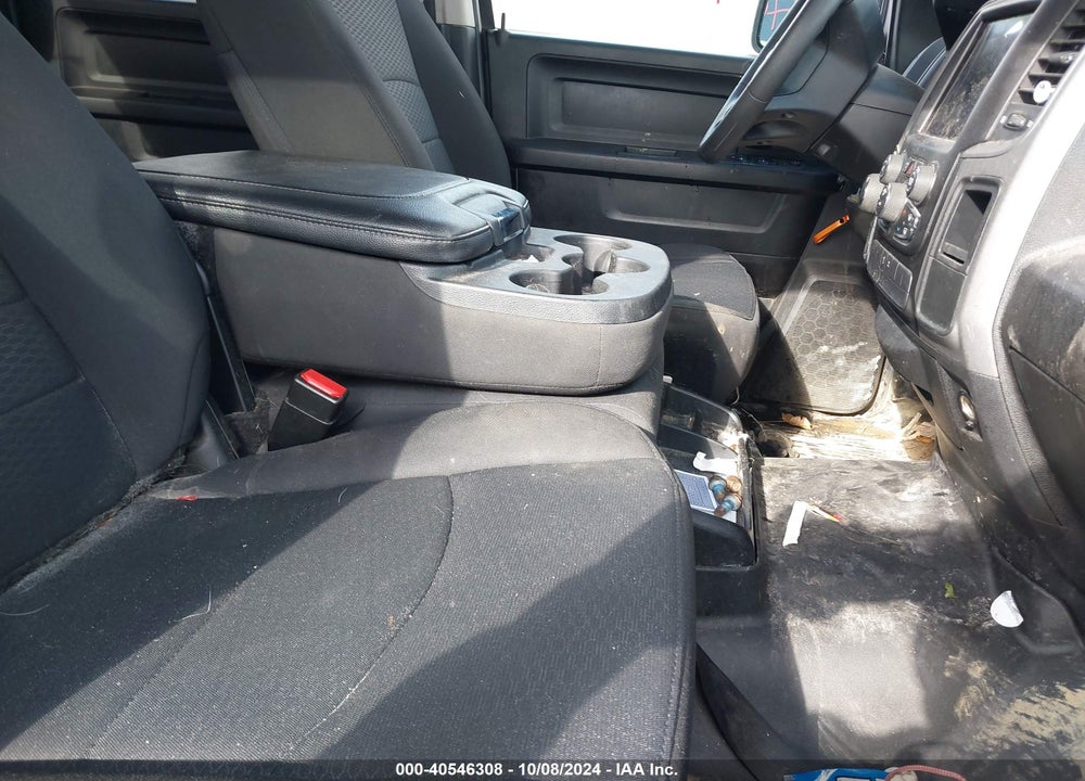 2019 RAM 1500 CLASSIC ST VIN: 1C6RR7KT1KS610629