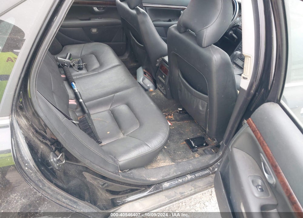 2004 VOLVO S80 2.5T VIN: YV1TH59H141379516