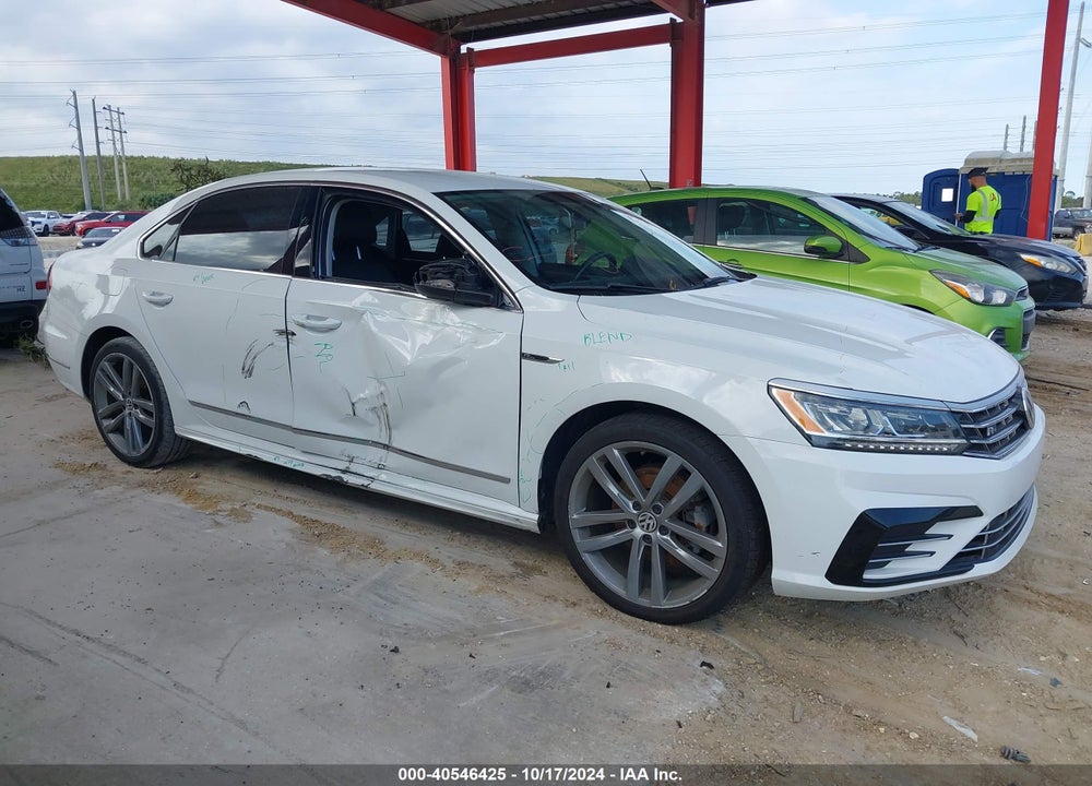 2017 VOLKSWAGEN PASSAT 1.8T R-LINE VIN: 1VWDT7A30HC073550