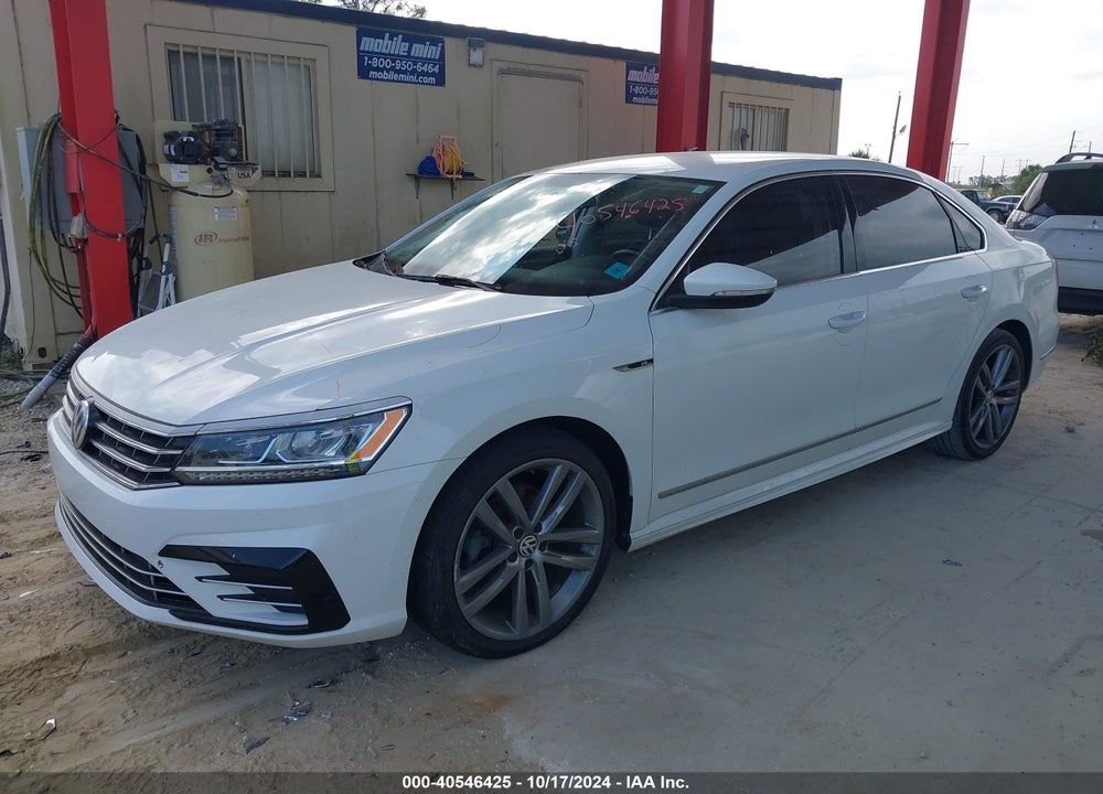 2017 VOLKSWAGEN PASSAT 1.8T R-LINE VIN: 1VWDT7A30HC073550