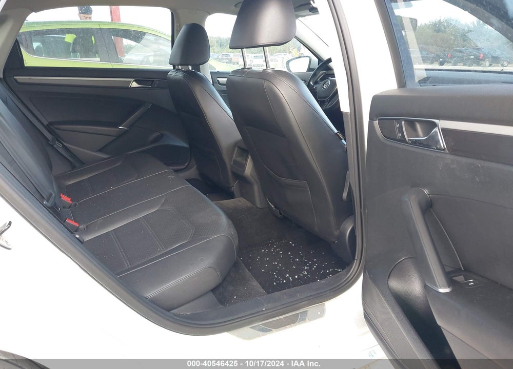 2017 VOLKSWAGEN PASSAT 1.8T R-LINE VIN: 1VWDT7A30HC073550