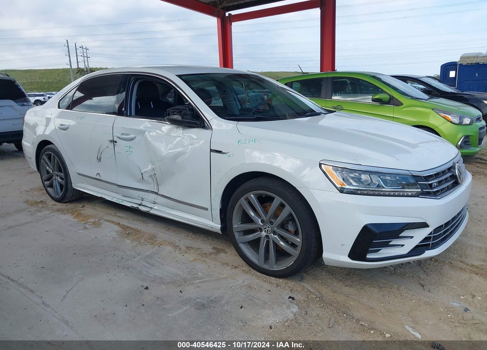 2017 VOLKSWAGEN PASSAT 1.8T R-LINE VIN: 1VWDT7A30HC073550