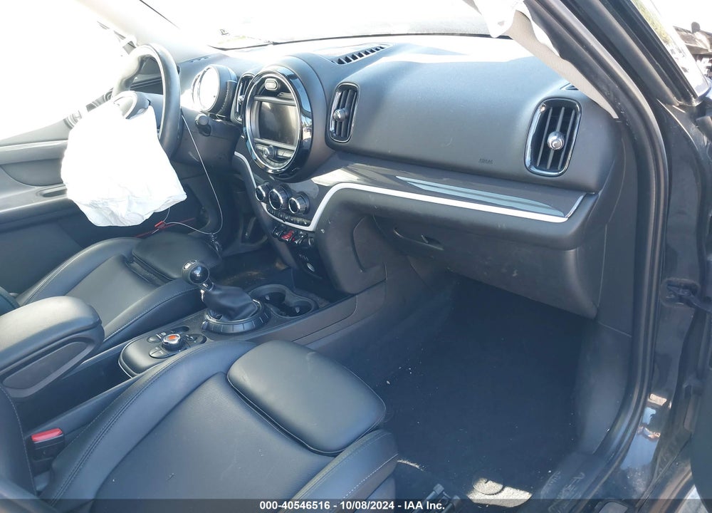 2017 MINI COUNTRYMAN COOPER S VIN: WMZYT5C36H3B67215