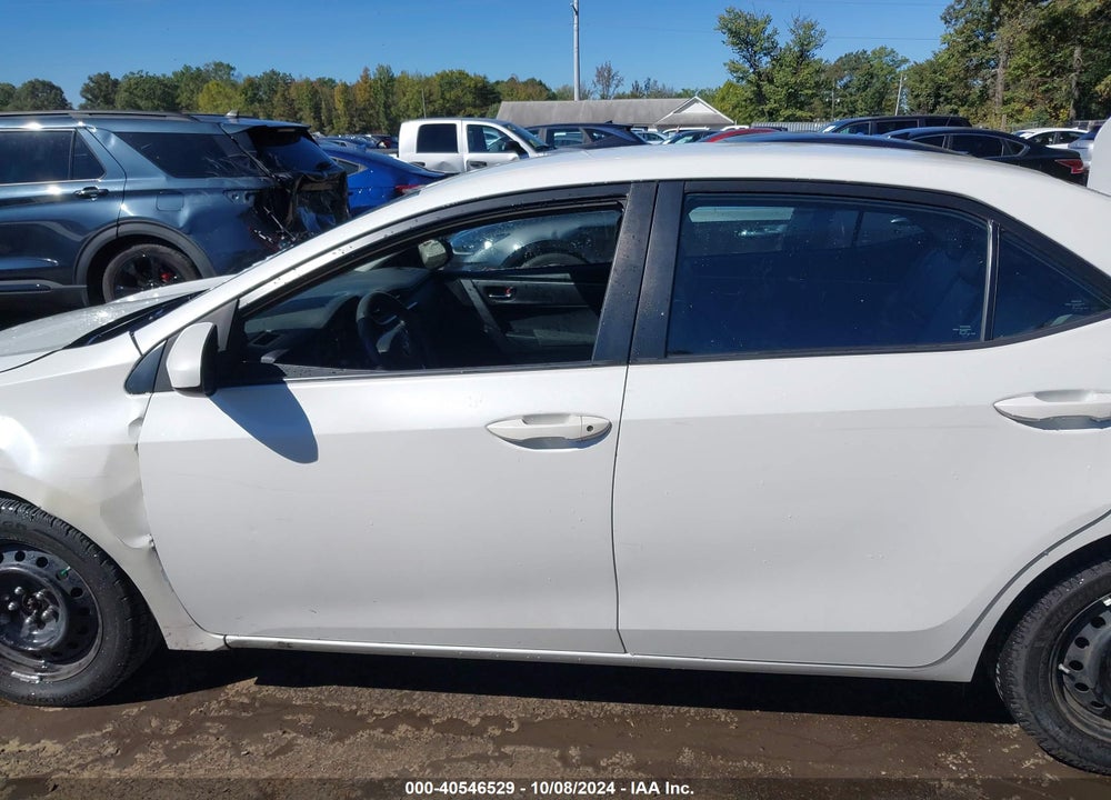 2017 TOYOTA COROLLA LE VIN: 5YFBURHE3HP596742