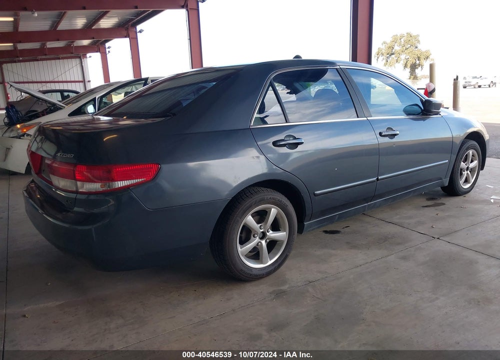 2004 HONDA ACCORD 2.4 LX VIN: JHMCM56304C037679
