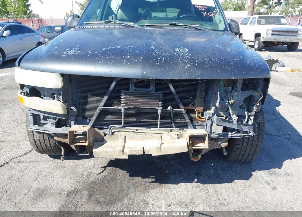 2004 CHEVROLET SUBURBAN 2500 LT VIN: 3GNGC26G64G229958