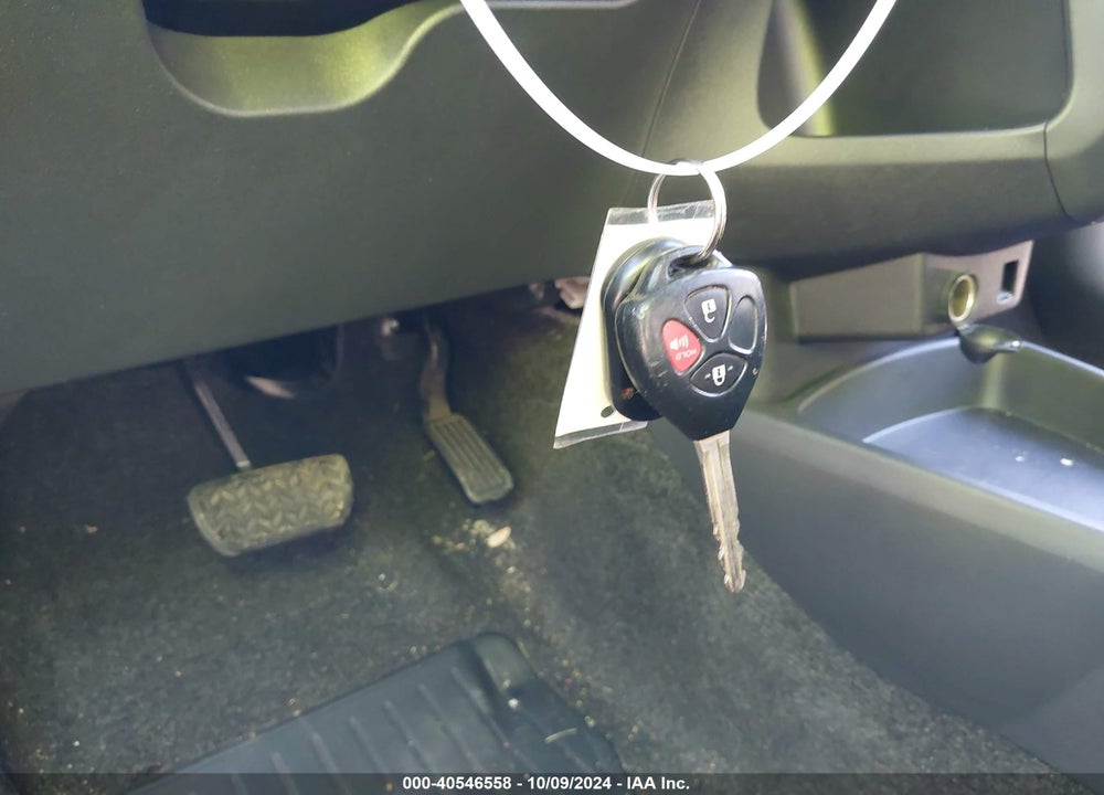 2010 TOYOTA YARIS VIN: JTDJT4K36A5280408