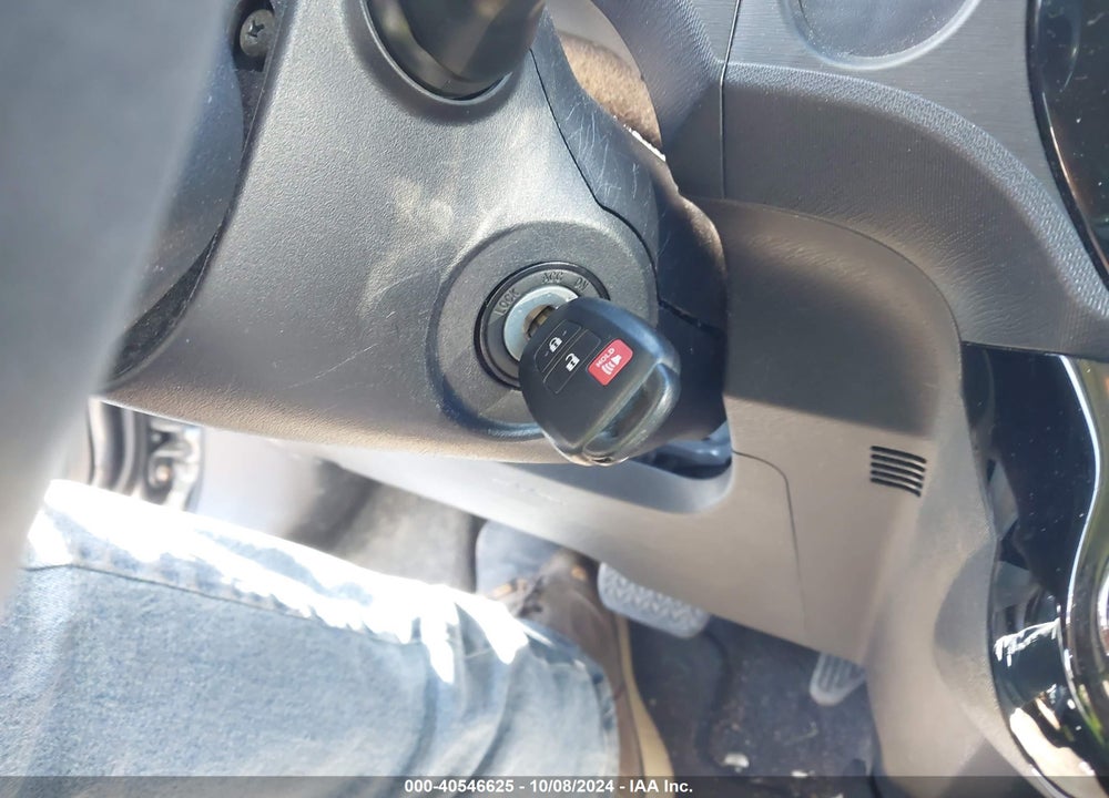 2015 TOYOTA PRIUS C TWO VIN: JTDKDTB33F1094609