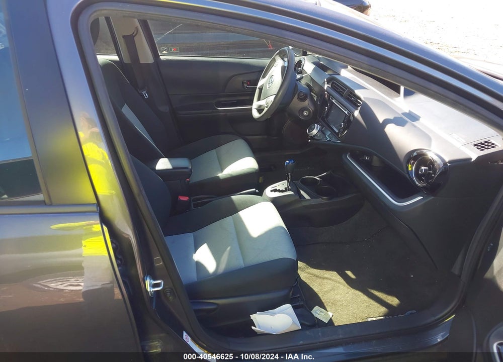 2015 TOYOTA PRIUS C TWO VIN: JTDKDTB33F1094609