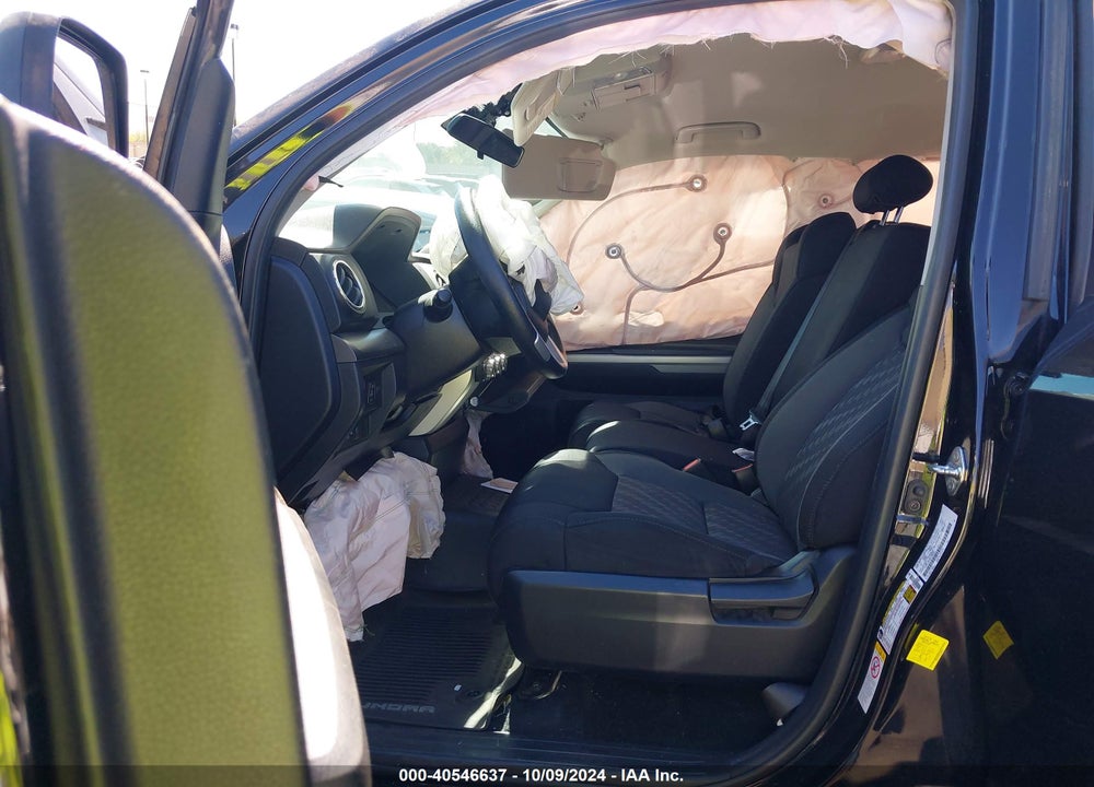 2018 TOYOTA TUNDRA SR5 5.7L V8 VIN: 5TFUY5F18JX700736