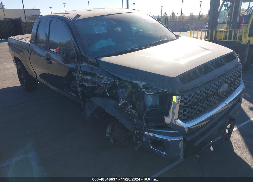 2018 TOYOTA TUNDRA SR5 5.7L V8 VIN: 5TFUY5F18JX700736