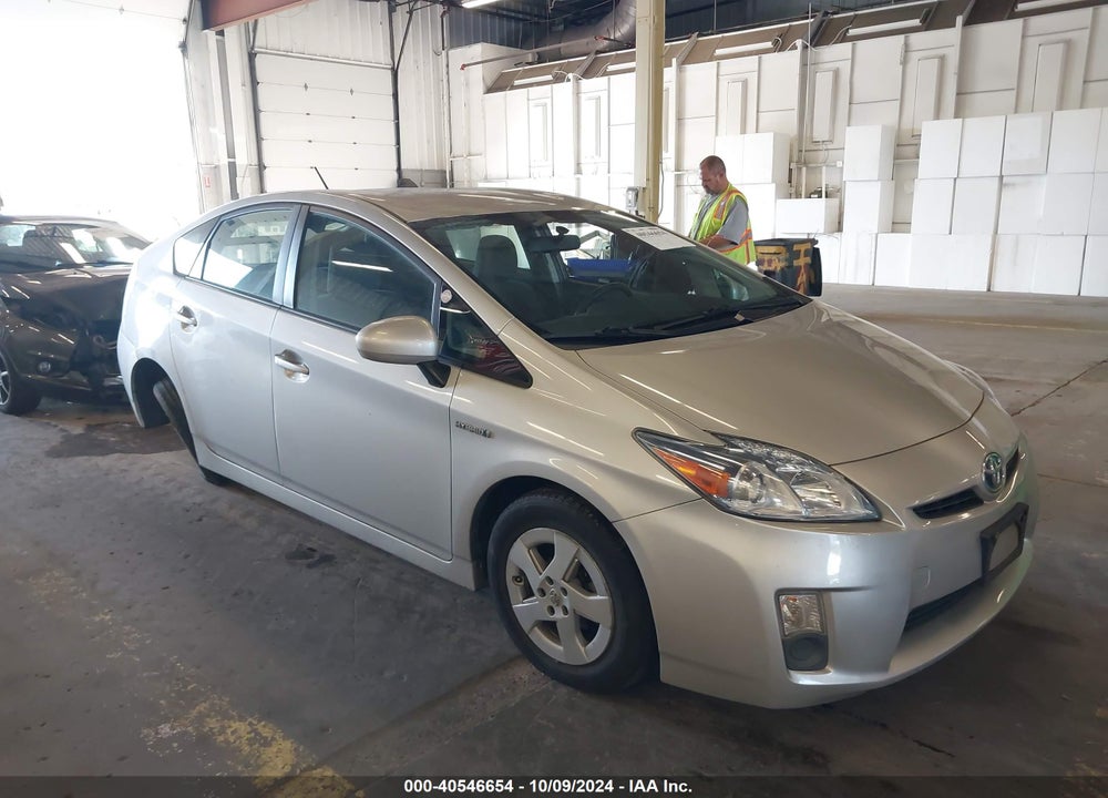 2011 TOYOTA PRIUS TWO VIN: JTDKN3DU3B1403928