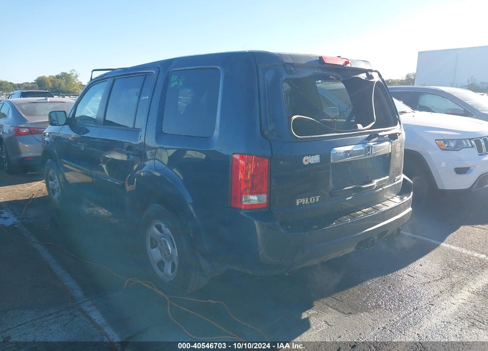 2010 HONDA PILOT LX VIN: 5FNYF4H2XAB010858