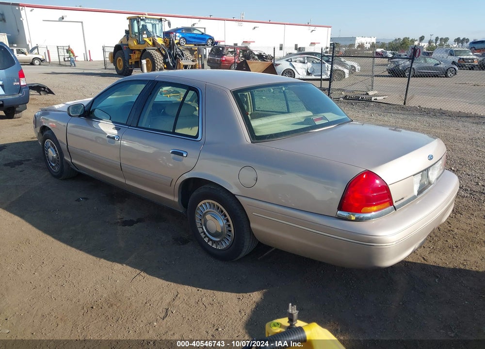 1998 FORD CROWN VICTORIA VIN: 2FAFP73W0WX125305
