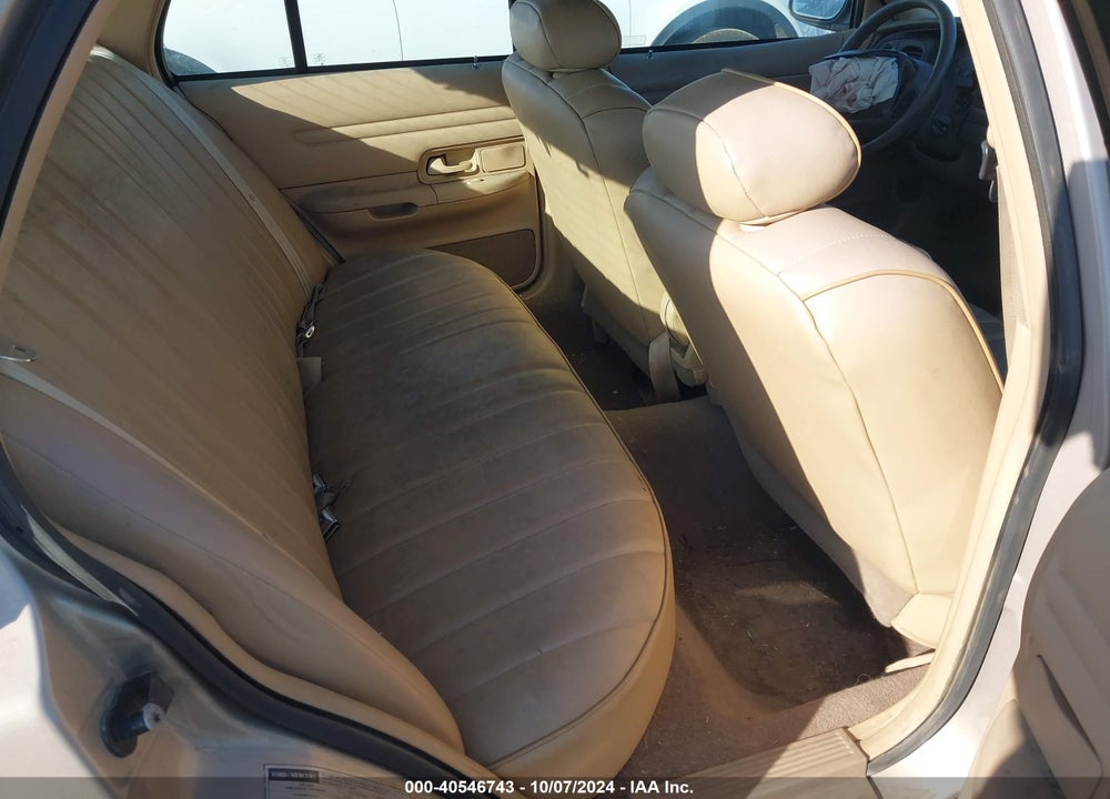 1998 FORD CROWN VICTORIA VIN: 2FAFP73W0WX125305