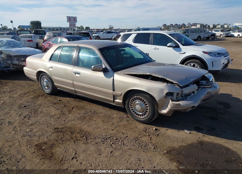 1998 FORD CROWN VICTORIA VIN: 2FAFP73W0WX125305
