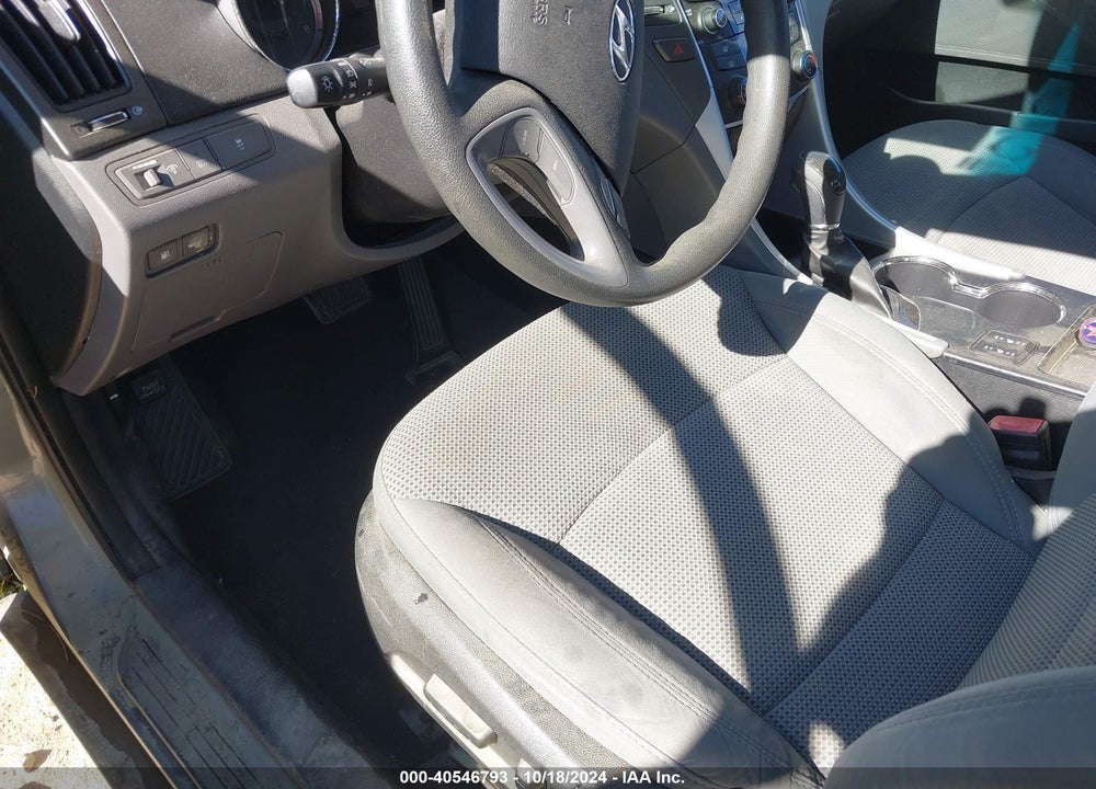 2013 HYUNDAI SONATA GLS VIN: 5NPEB4AC5DH776276