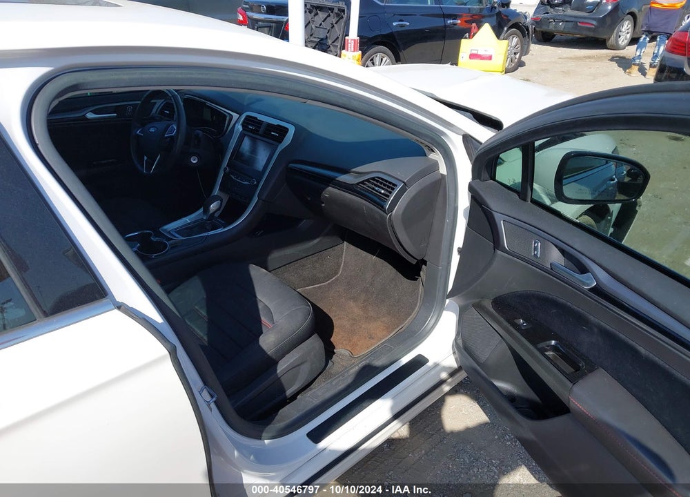 2014 FORD FUSION SE VIN: 1FA6P0HD5E5398156