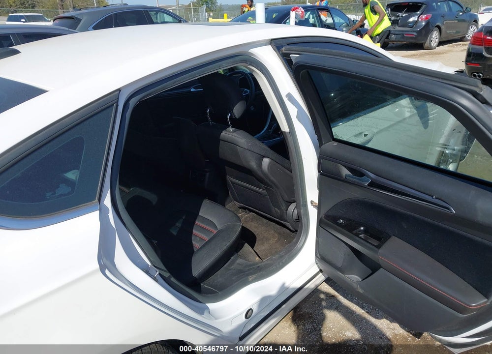 2014 FORD FUSION SE VIN: 1FA6P0HD5E5398156