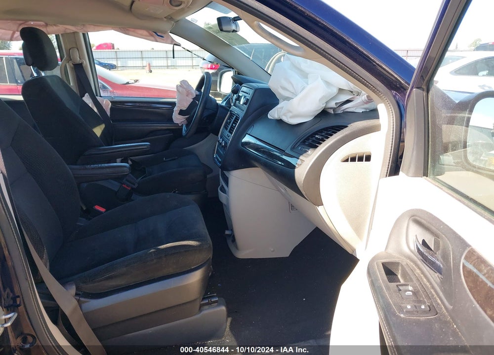 2016 DODGE GRAND CARAVAN SE/SXT VIN: 2C4RDGBG8GR201210