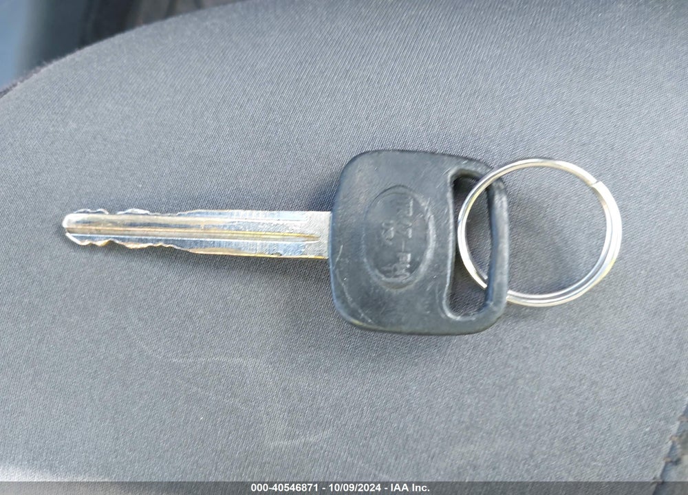 2005 TOYOTA ECHO VIN: JTDBT123250384092