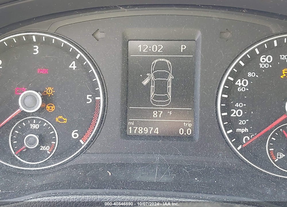 2013 VOLKSWAGEN PASSAT 2.0L TDI SE VIN: 1VWBN7A3XDC029650